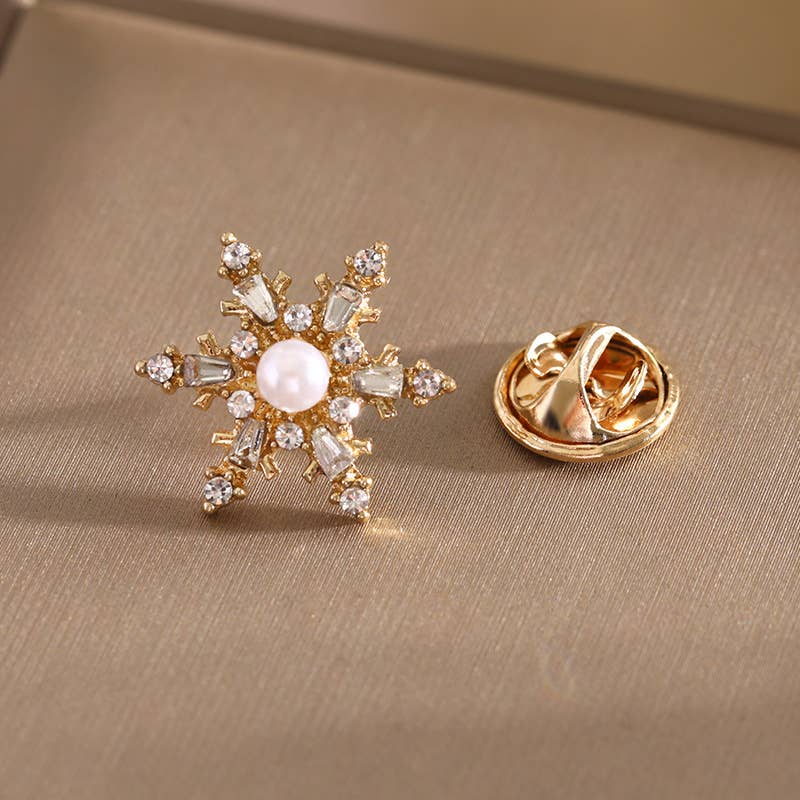 Chic Rhinestone Floral & Animal - Shaped Gold Brooch